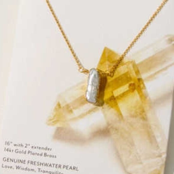 Earth, Wind and Fire Genuine Pearl Necklace - Picture 2 of 3